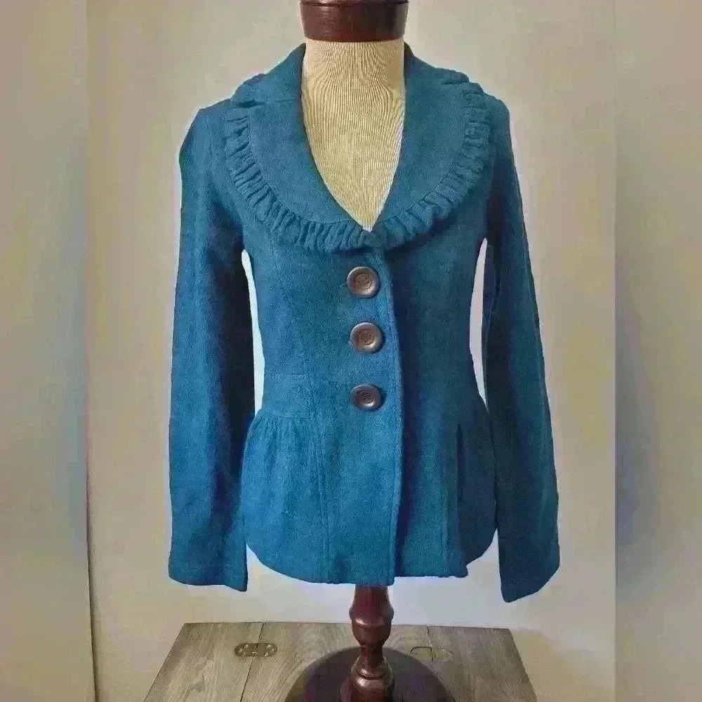 Luii 100%  wool jacket in teal.